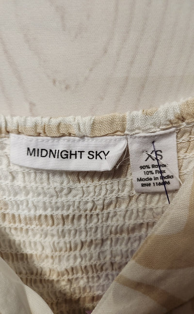 NWT Midnight SkyWomen's Size XS Beige Short Sleeve Top