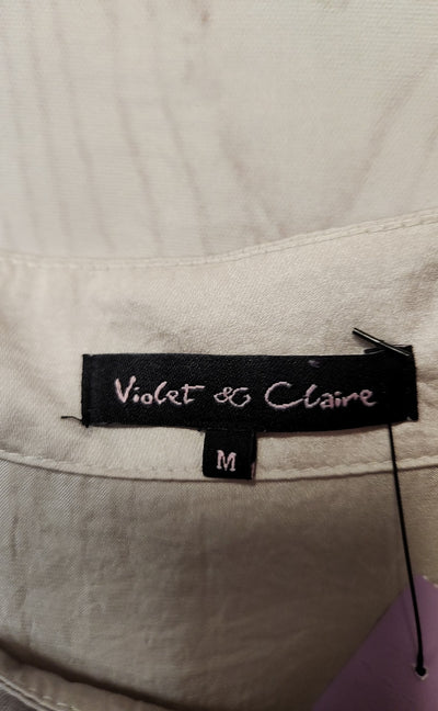 Violet & Claire Women's Size M Beige Short Sleeve Top