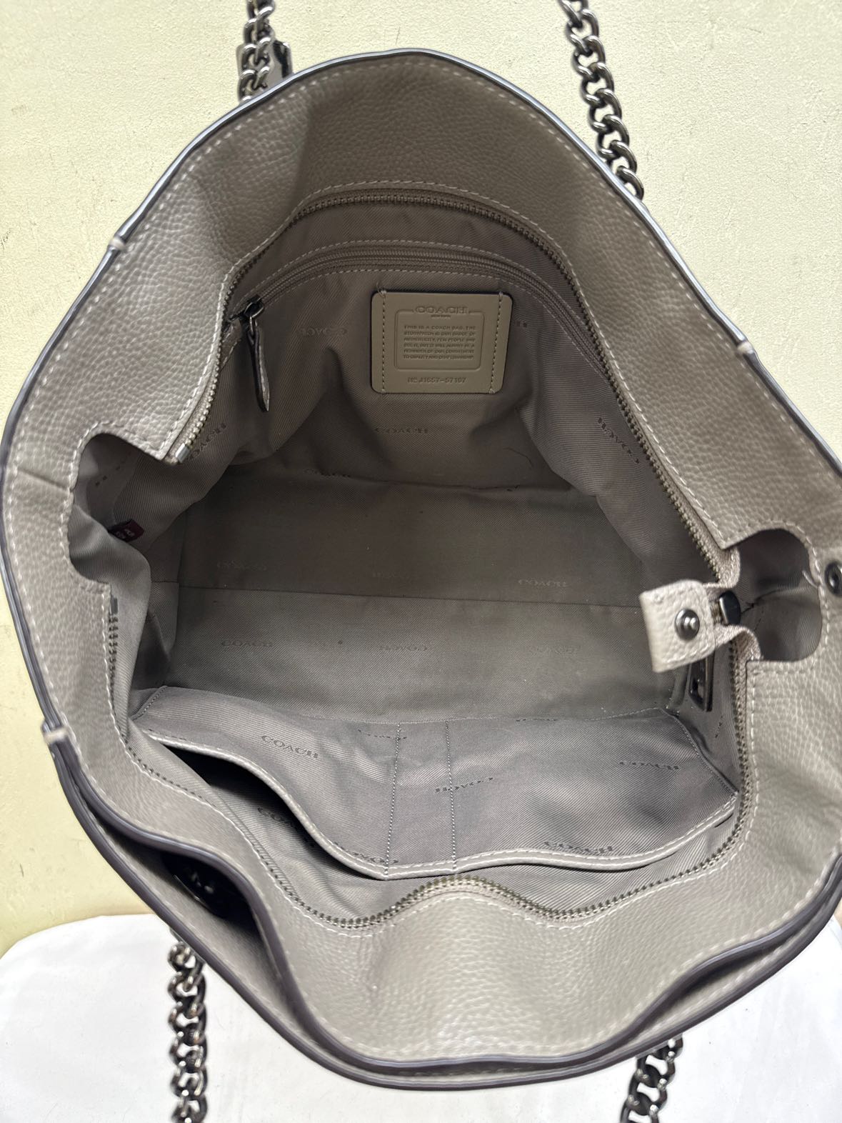Coach 57107 Gray Leather Turn-lock Shoulder Tote Bag