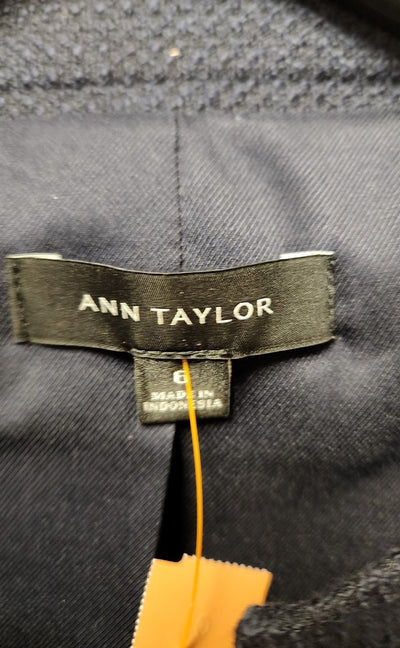 Ann Taylor Women's Size 6 Navy Blazer