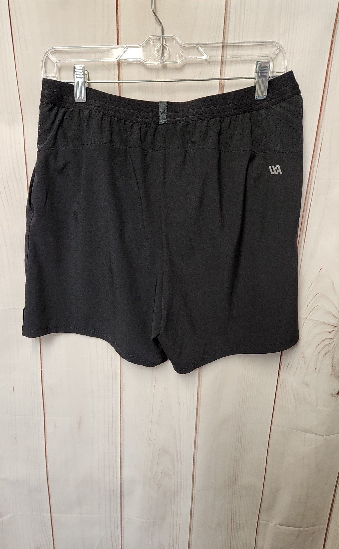 VRST Men's Size M Black Shorts