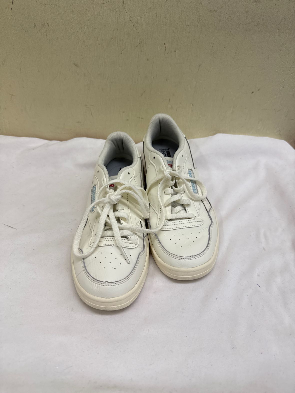 Reebok Women's Size 7-1/2 White Sneakers Shoes