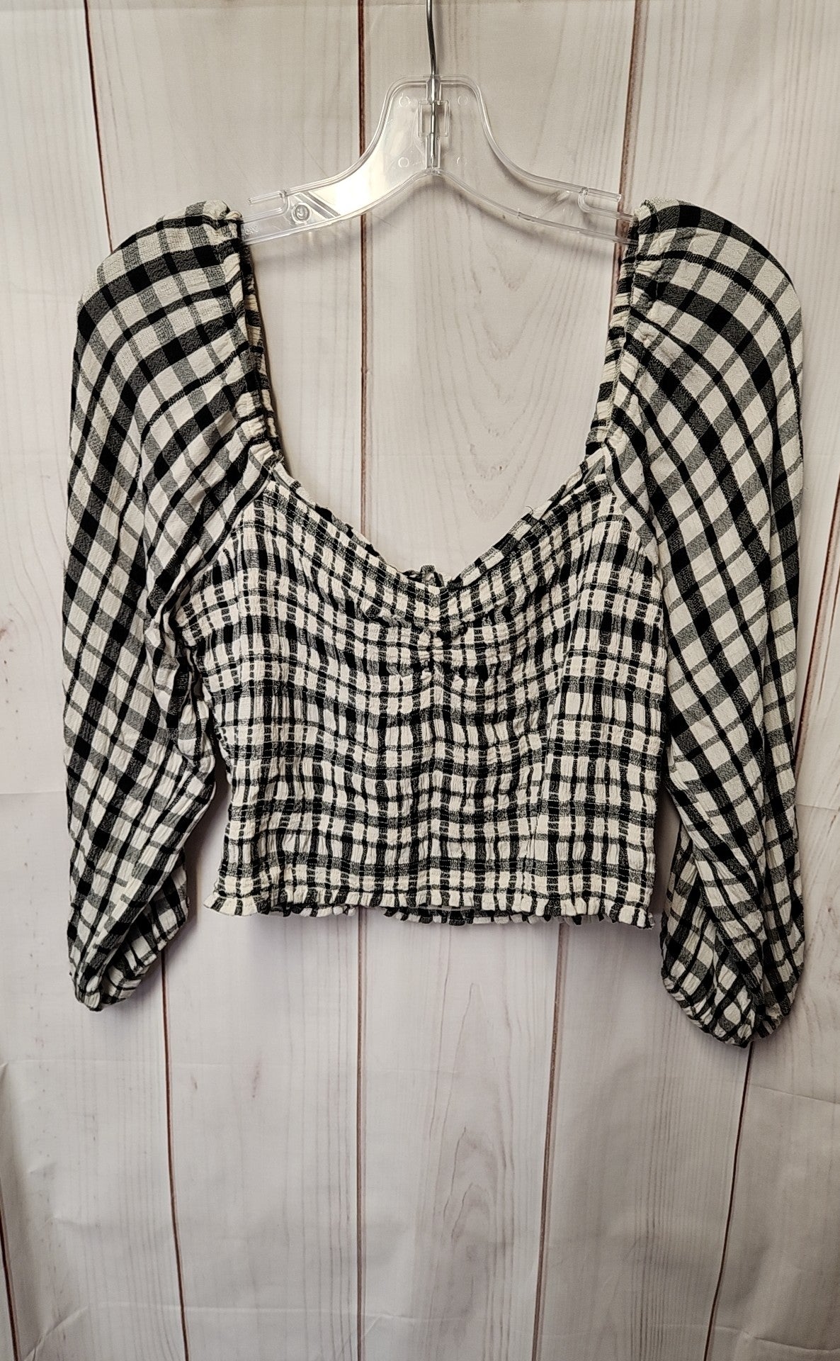American Eagle Women's Size M White & Black 3/4 Sleeve Top
