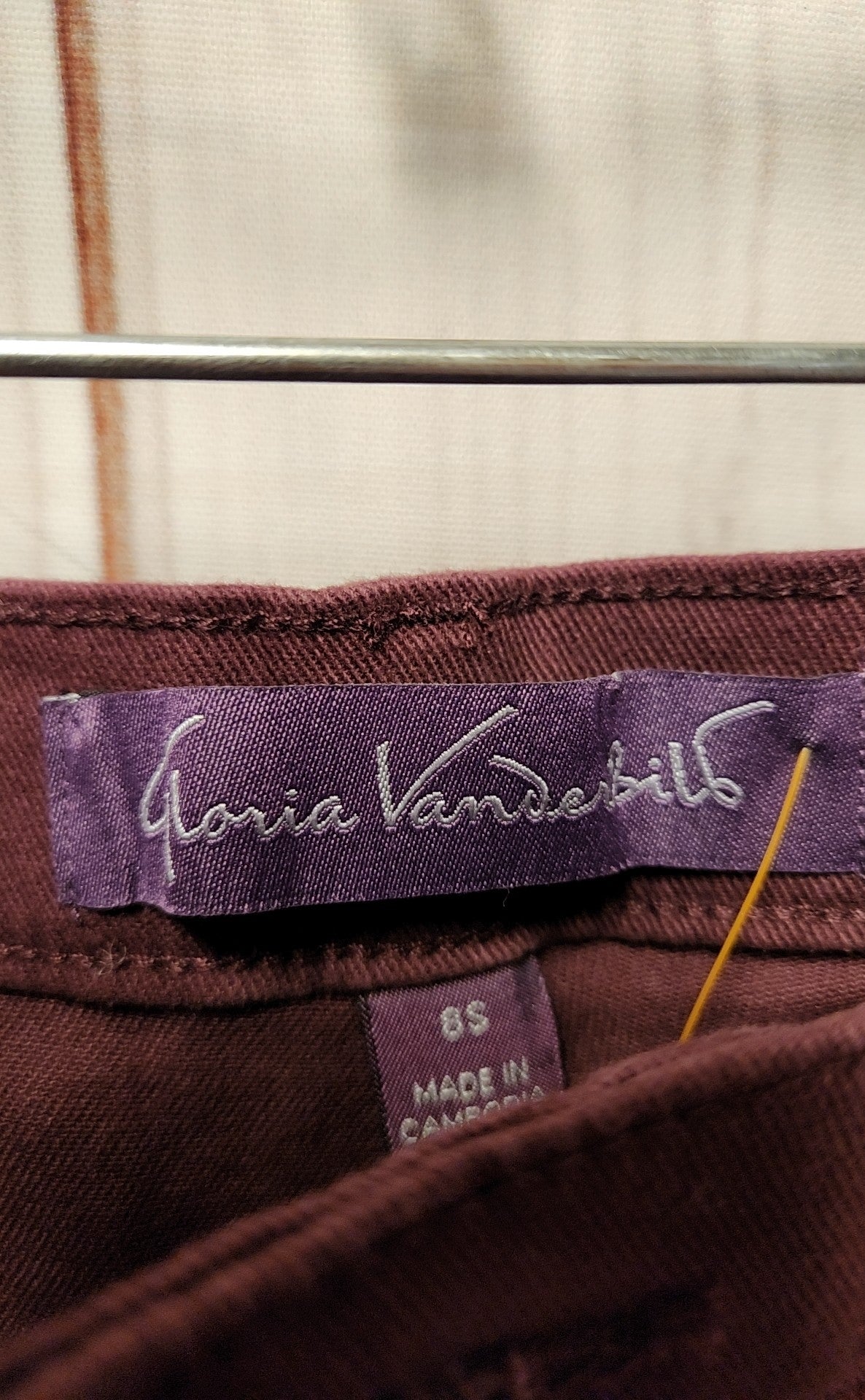 NWT Gloria Vanderbilt Women's Size 29 (7-8) Maroon Jeans