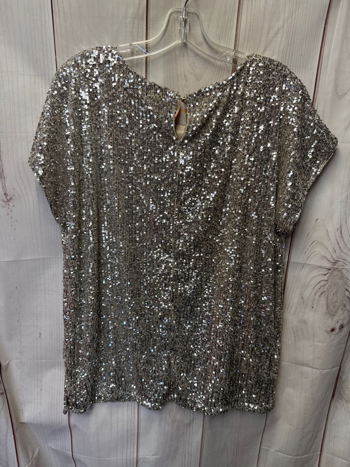 Cable & Gauge Women's Size XL Silver Sequined Short Sleeve Top