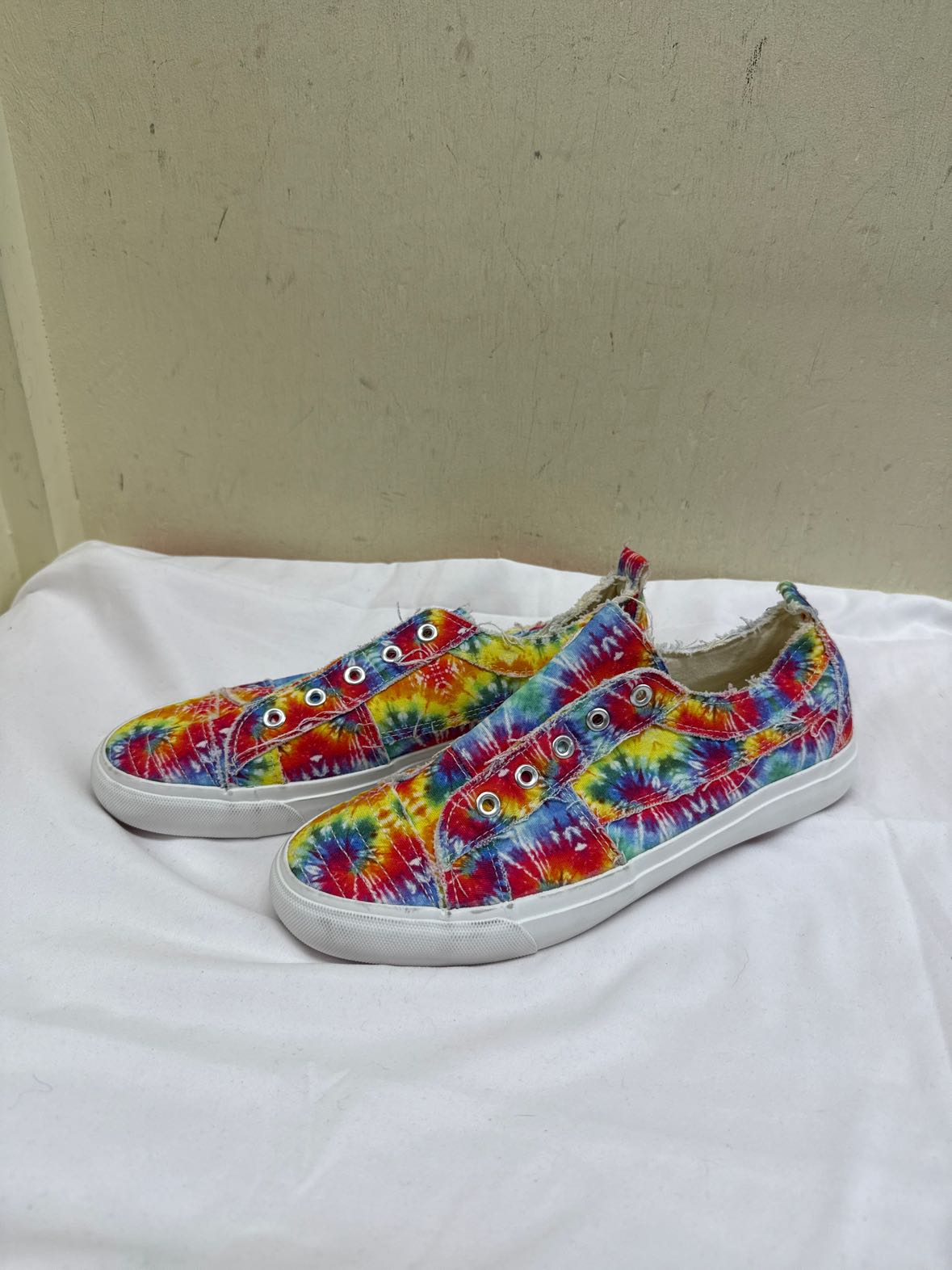 Corkys Women's Size 9 Rainbow Sneakers