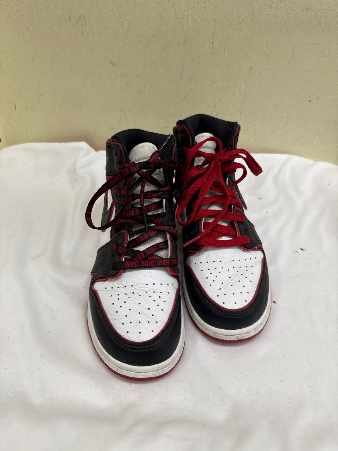 Air Jordan by Nike Boy's Size 6-1/2 Black & Red Shoes