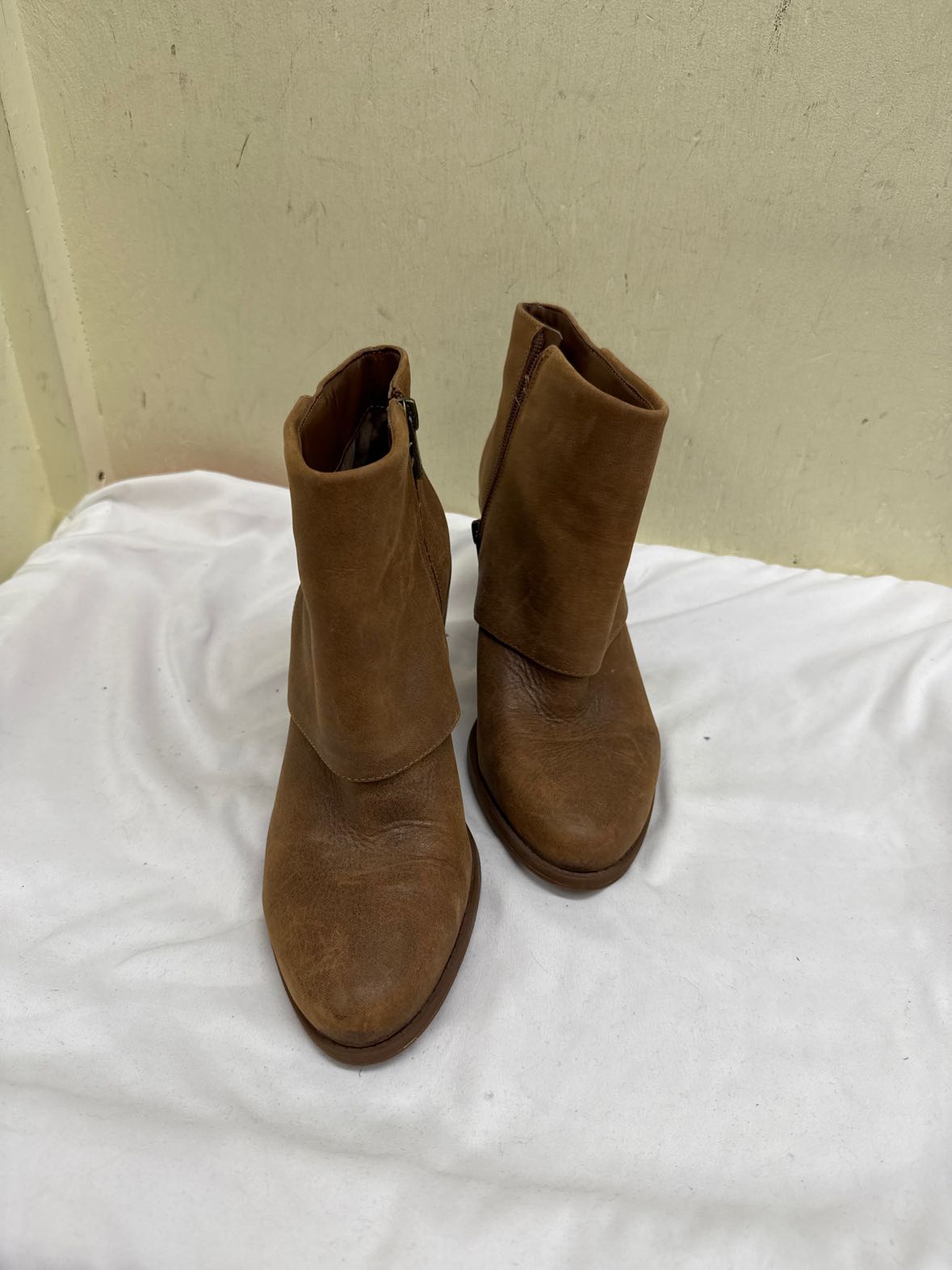Jessica Simpson Women's Size 8-1/2 Brown Boots Shoes