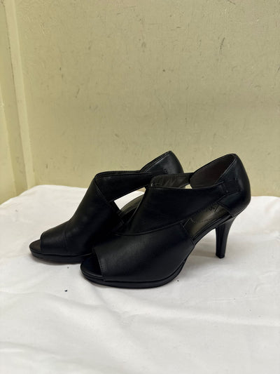 Lifestride Women's Size 7 Black Pumps