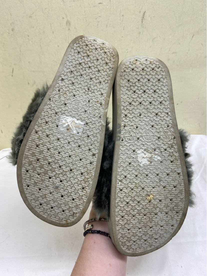 Catherine Women's Size 40 = 9-1/2 Gray Sandals Shoes