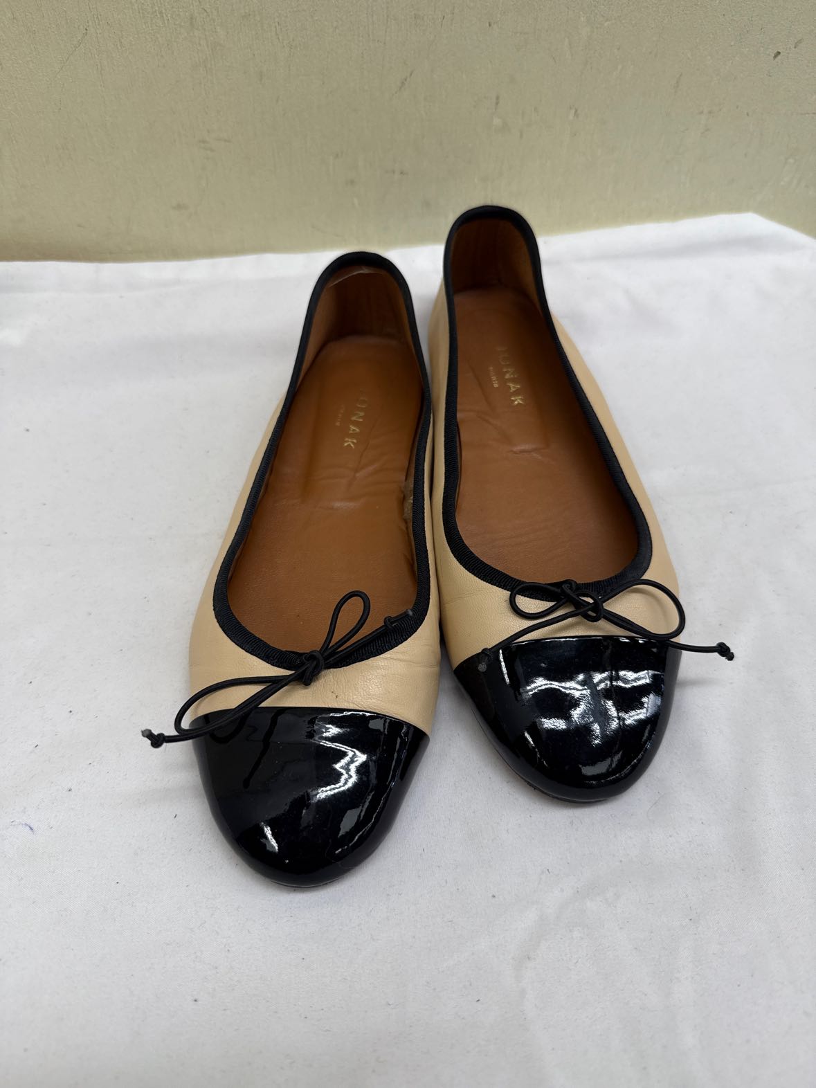 Jonak Women's Size 39 = 8-1/2 Tan Flats Shoes