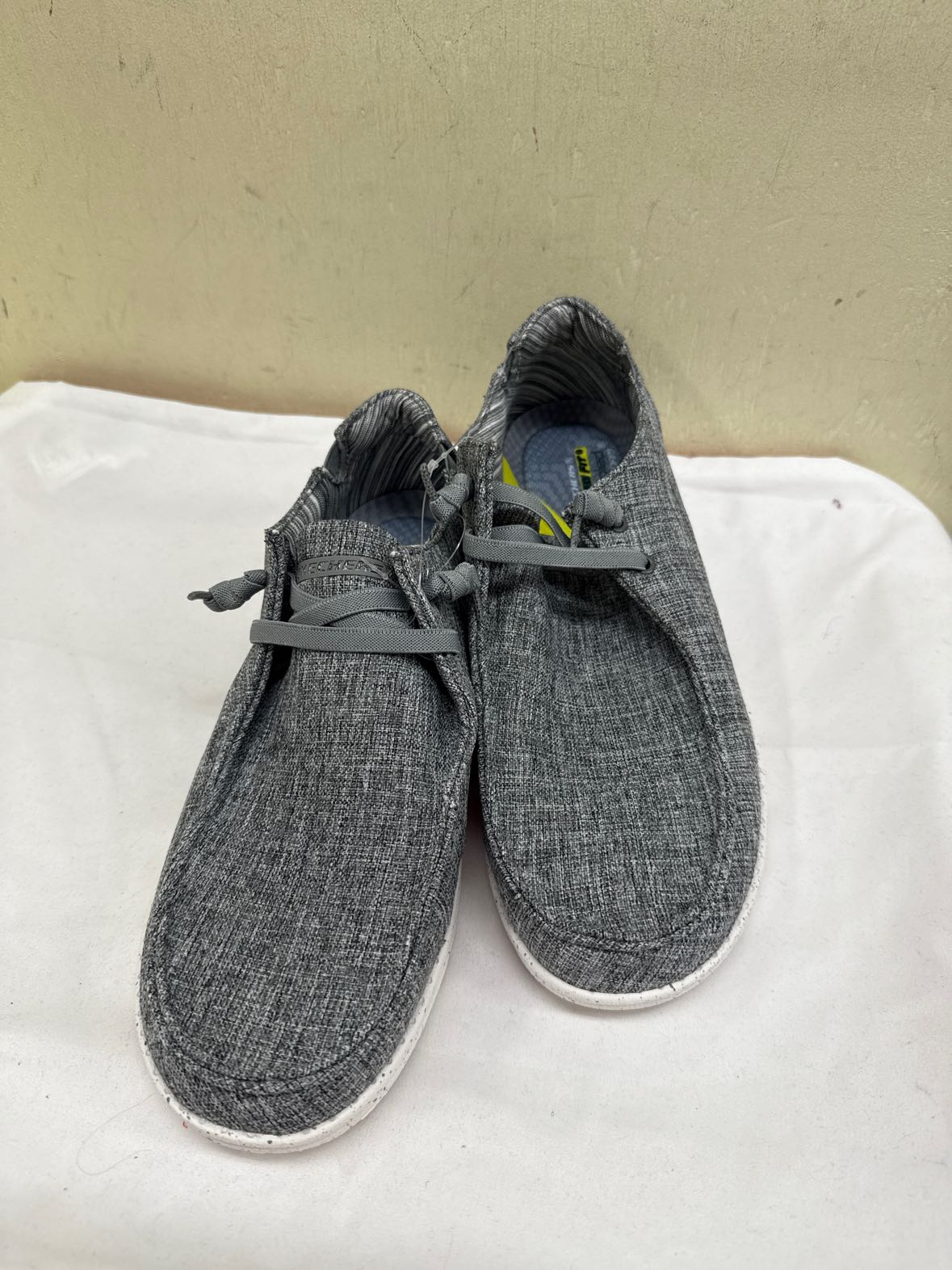 NWT Skechers Men's Size 12 Gray Shoes