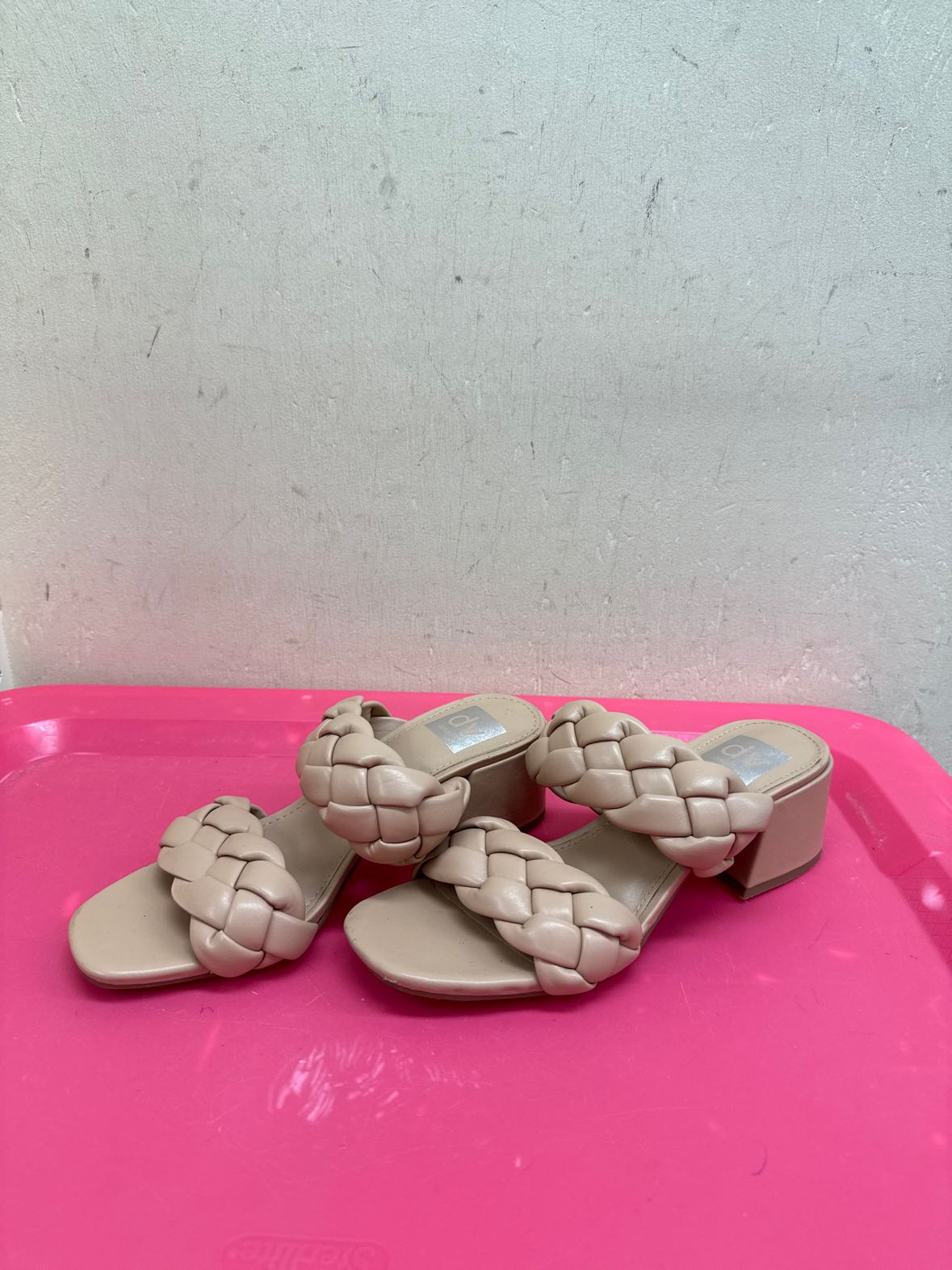 Dolce Vita Women's Size 7-1/2 Tan Sandals