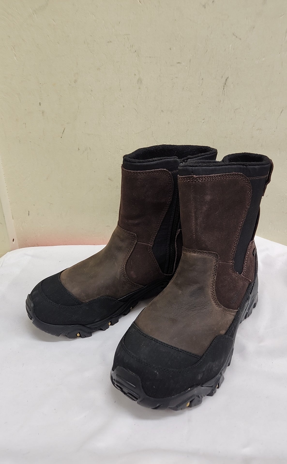 Merrell Men's Size 11-1/2 Brown Boots Shoes