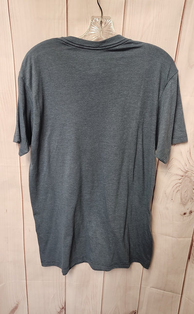 Disney Men's Size M Blue Shirt