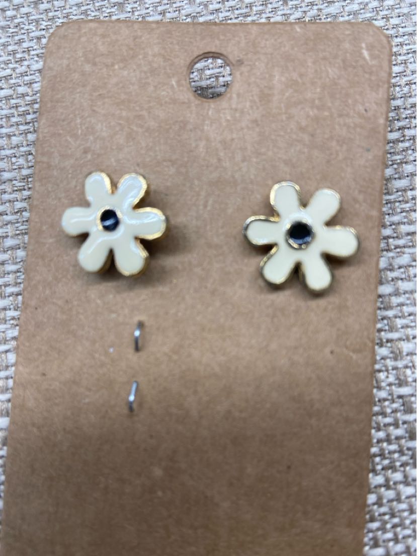White Flower Stud Earrings