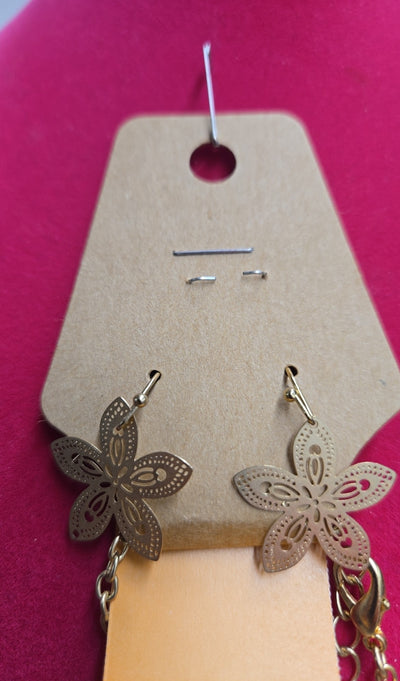 Gold Flower Necklace & Earrings Jewelry Set