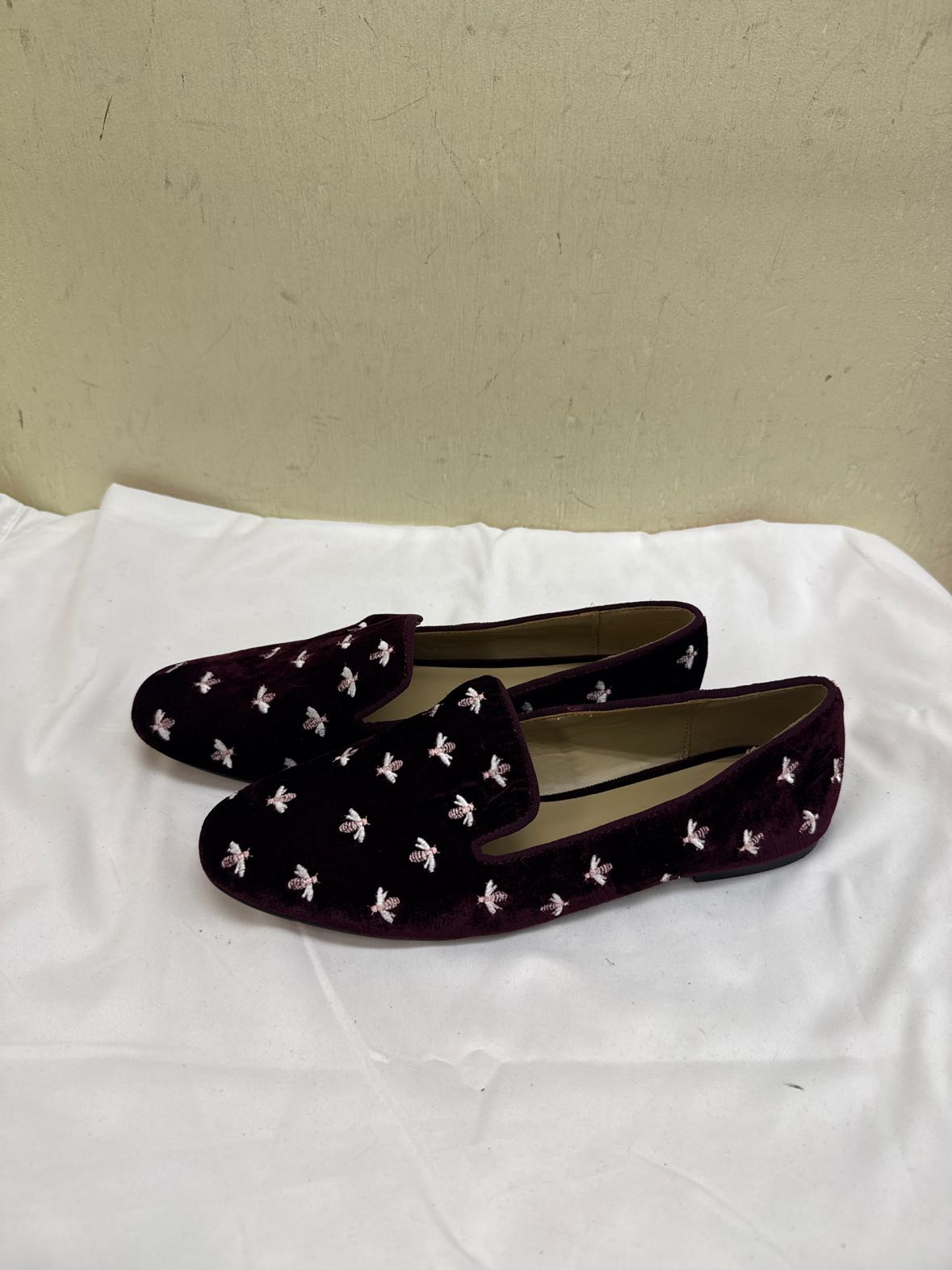Ann Taylor Women's Size 8 Maroon Flats Shoes