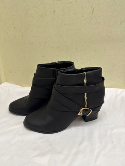 Thalia Women's Size 7-1/2 Black Boots Shoes