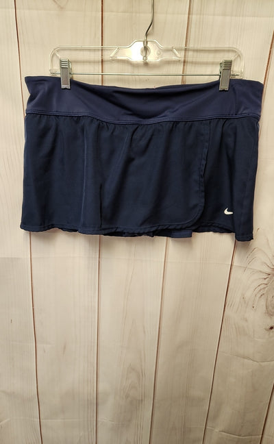 Nike Women's Size XL Navy Skorts