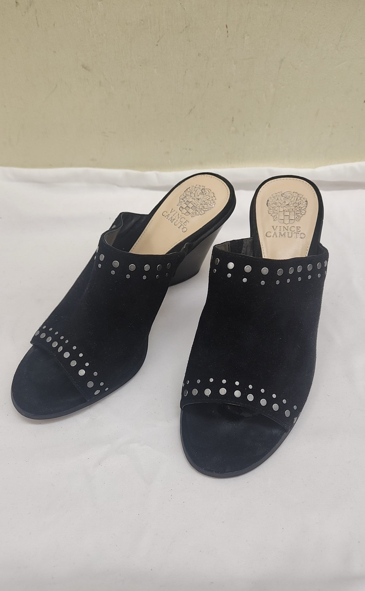 Vince Camuto Women's Size 10 Black Sandals Shoes