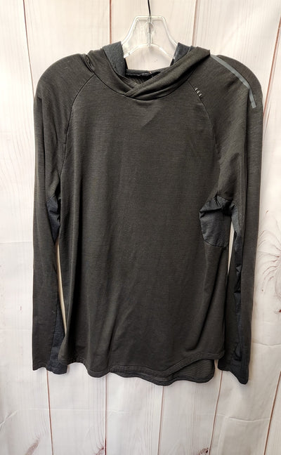 Lululemon Men's Size L Gray Shirt
