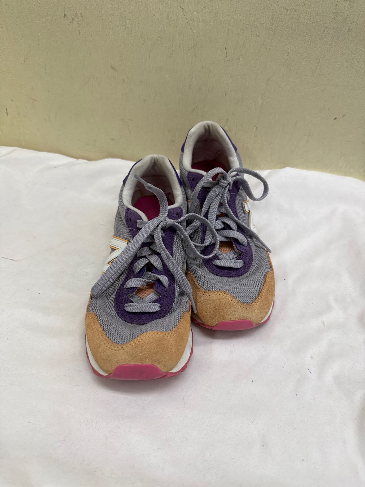 New Balance Women's Size 8 Purple Sneakers Shoes