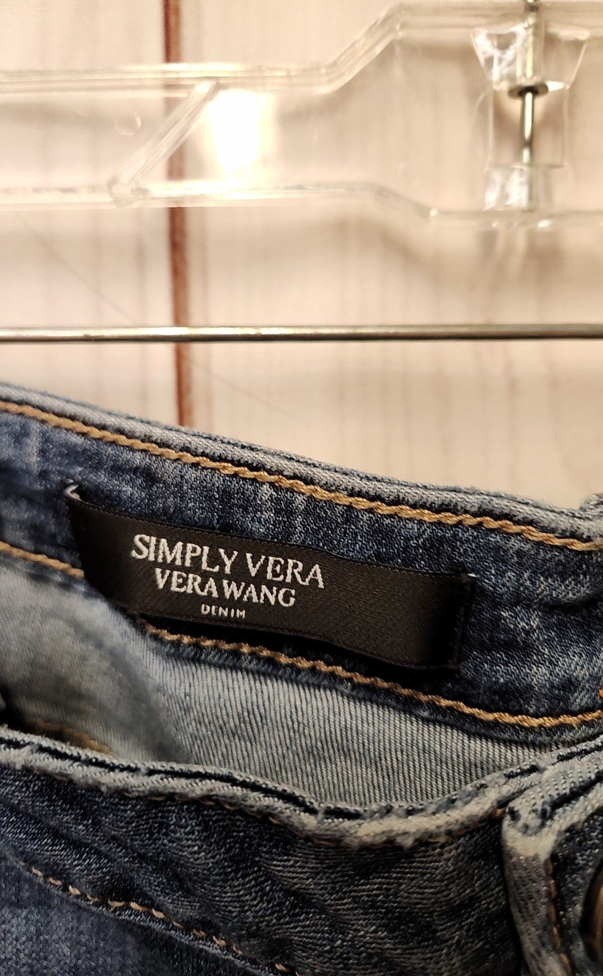 Simply Vera Women's Size 33 (15-16) Blue Jeans Mid Rise Capri
