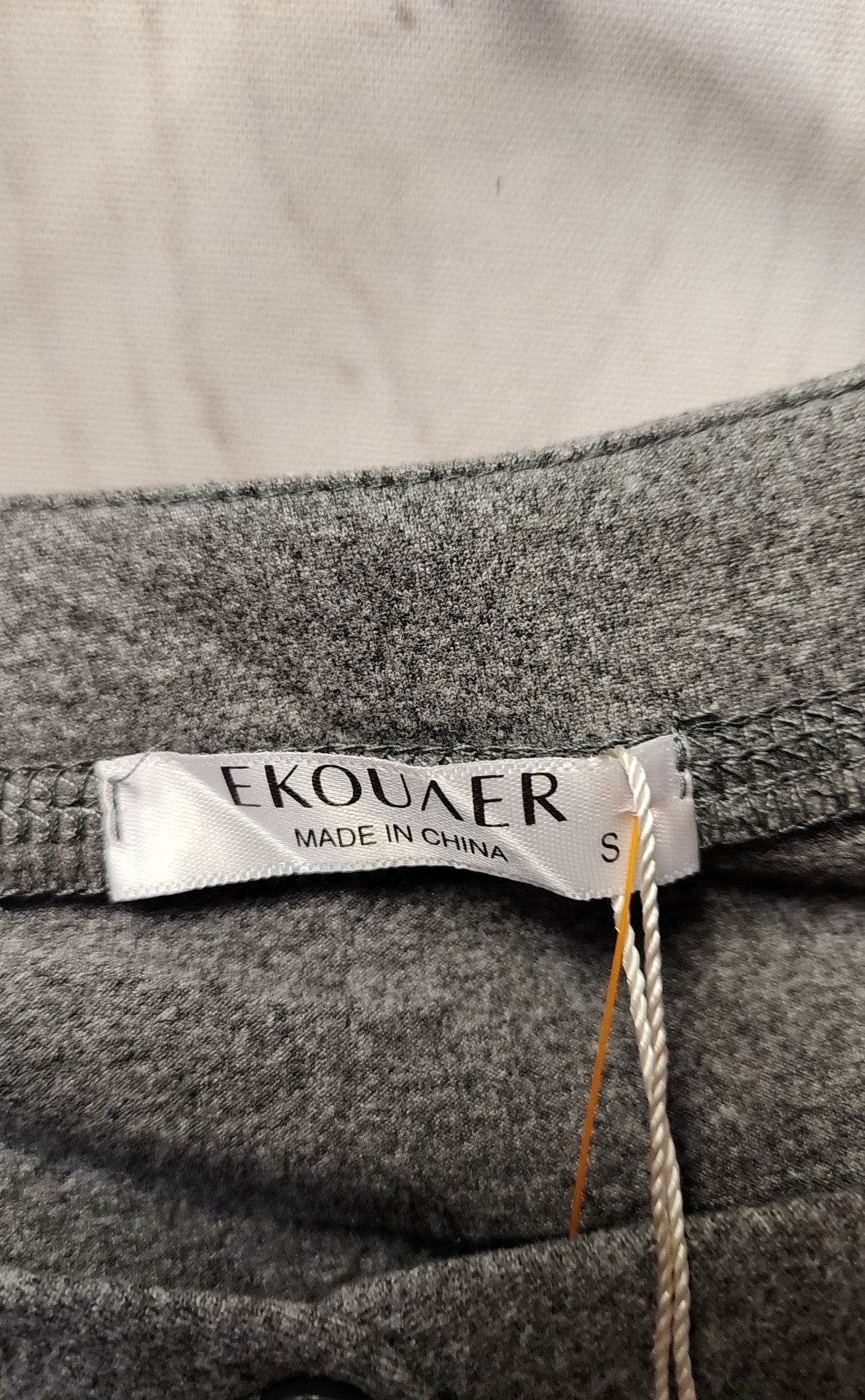 NWT Ekouaer Women's Size S Gray Short Sleeve Top