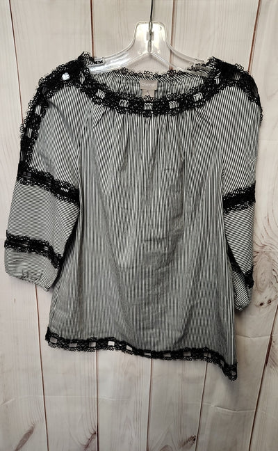 Chico's Women's Size 0 = US S Black & White 3/4 Sleeve Top