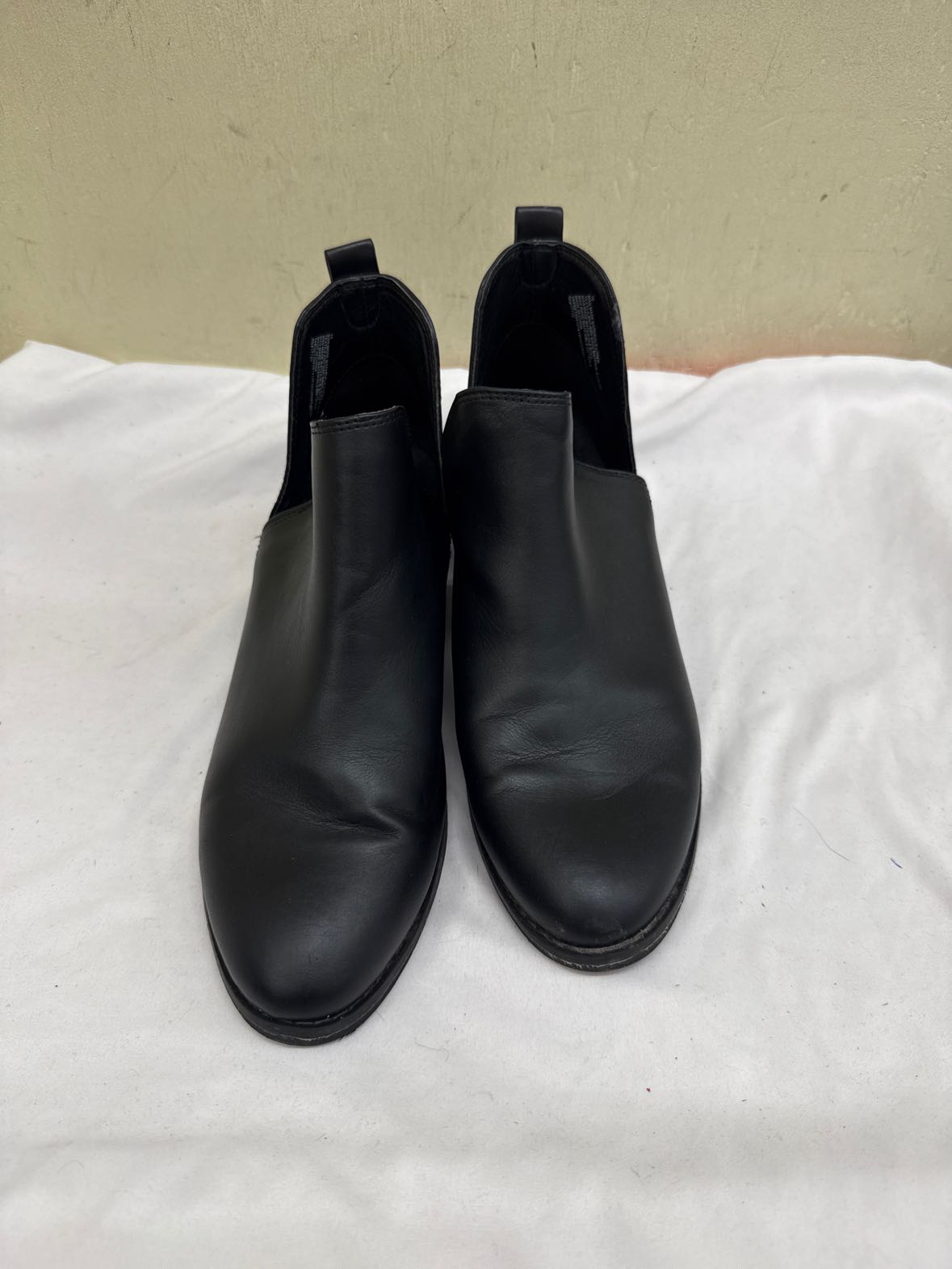 Universal Thread Women's Size 10 Black Boots Shoes
