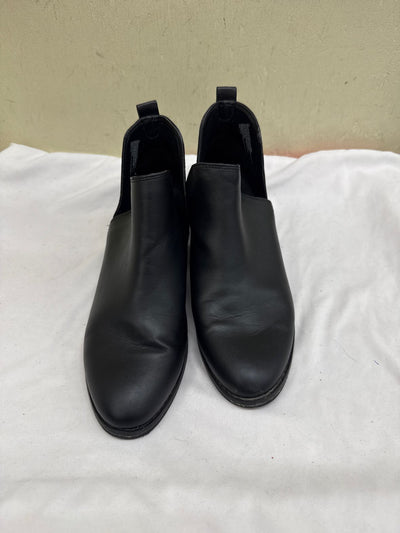 Universal Thread Women's Size 10 Black Boots Shoes