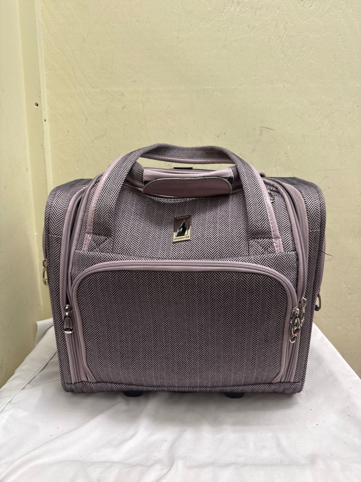 London Fog Purple Sheffield Soft Shell Carry On Luggage AS IS - wear on corners