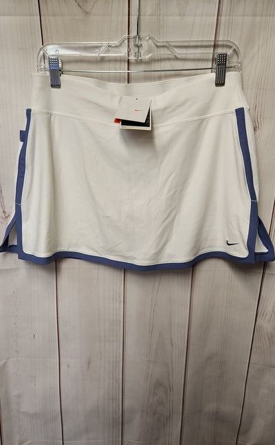 NWT Nike Women's Size L White Skorts
