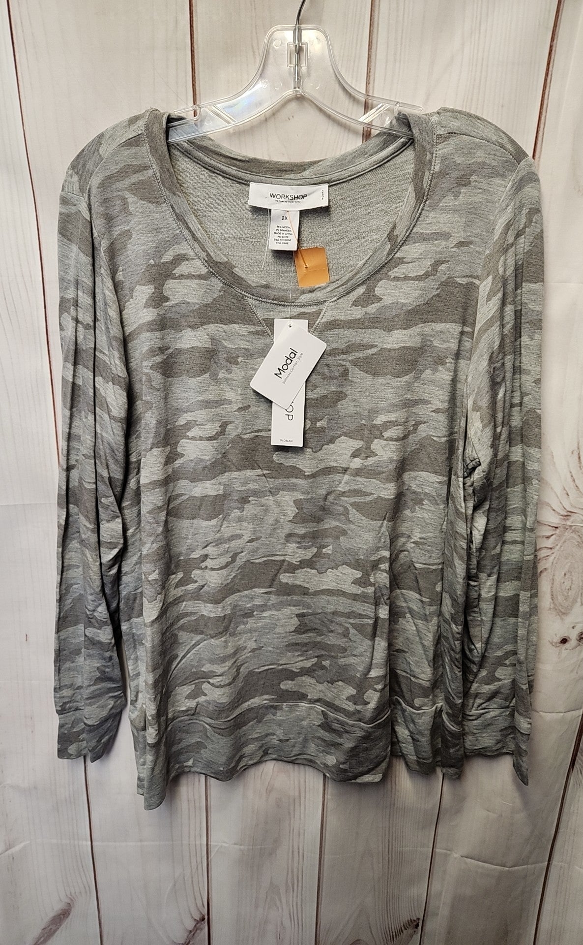 NWT Workshop Women's Size 2X Gray Camo Long Sleeve Top