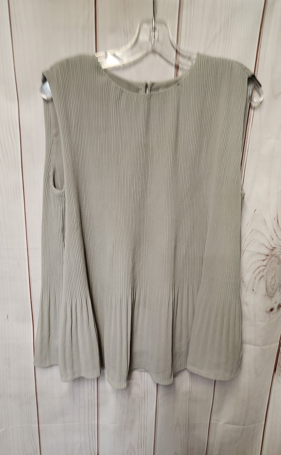 H&M Women's Size M Gray Sleeveless Top