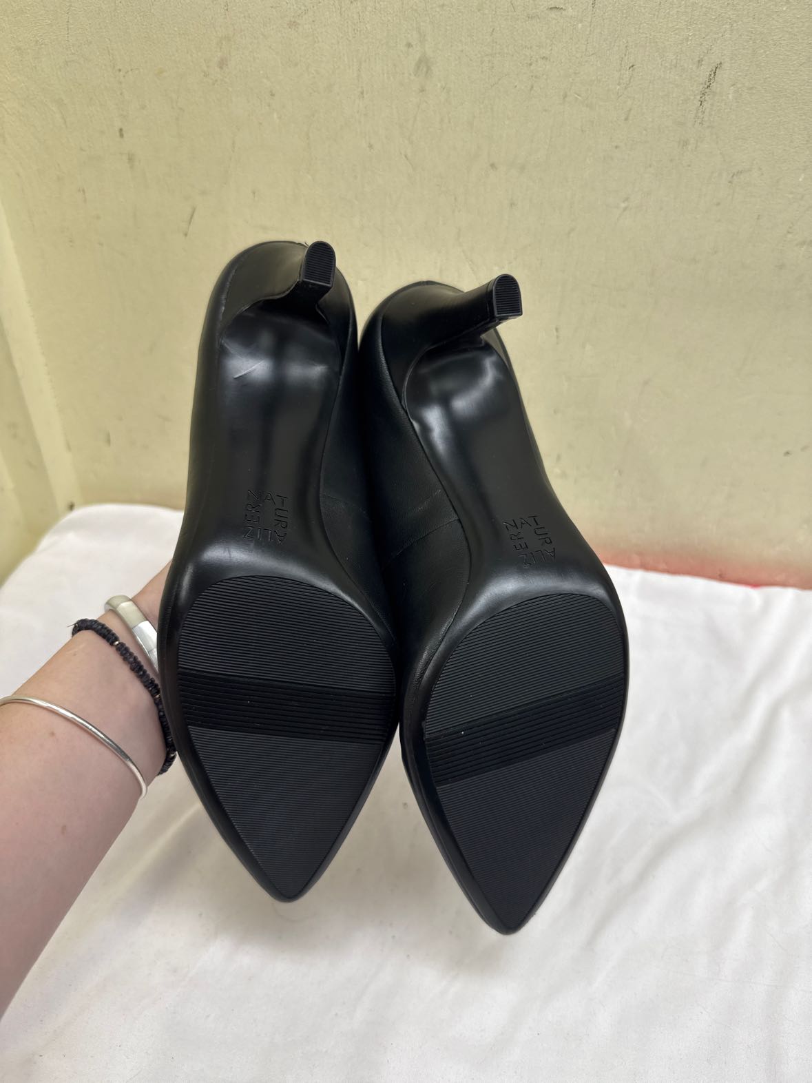 Naturalizer Women's Size 10 Black Pumps Shoes