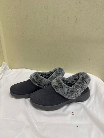 Skechers Women's Size 6-1/2 Gray Slippers