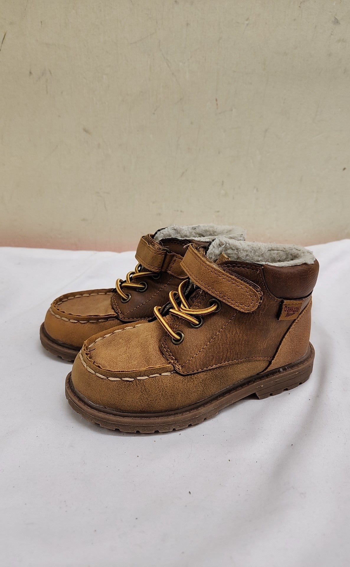 Osh Kosh Boy's Size 8 Brown Shoes