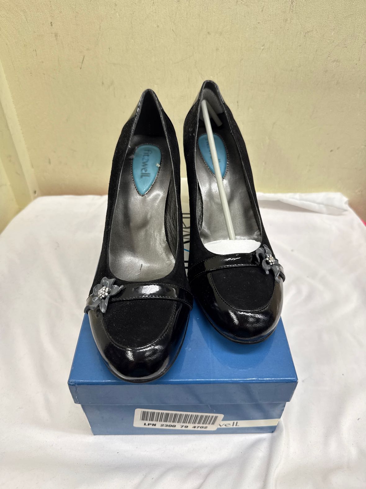 NIB Fitzwell Women's Size 9-1/2 Black Pumps Shoes