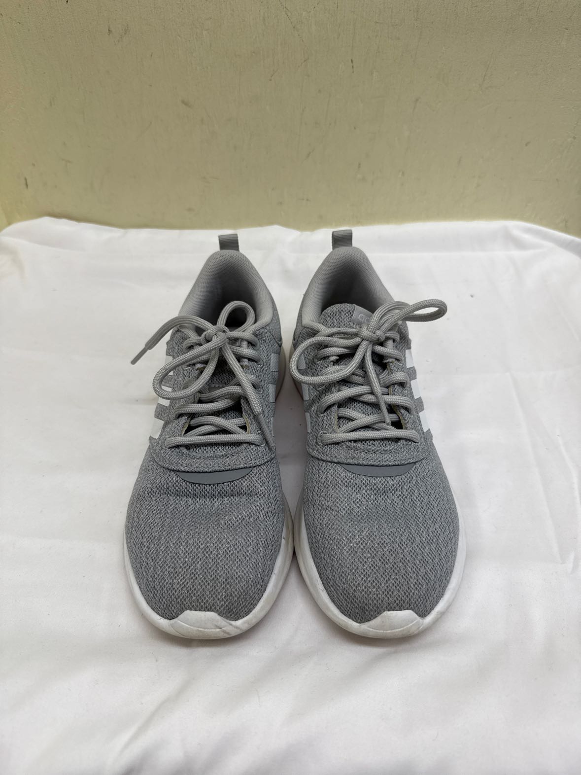 Adidas Women's Size 8 Gray Sneakers