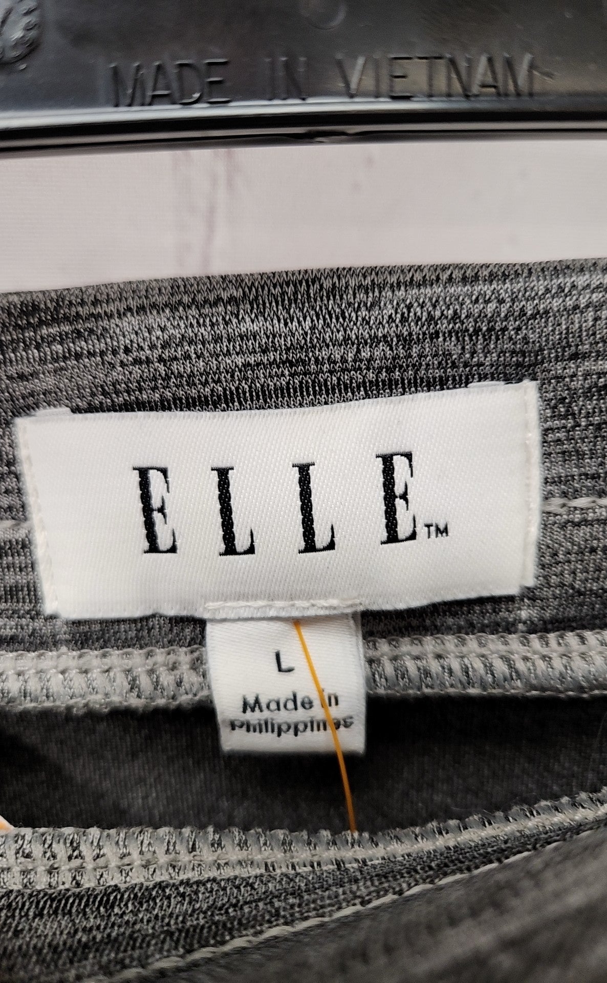 NWT Elle Women's Size L Gray Skirt