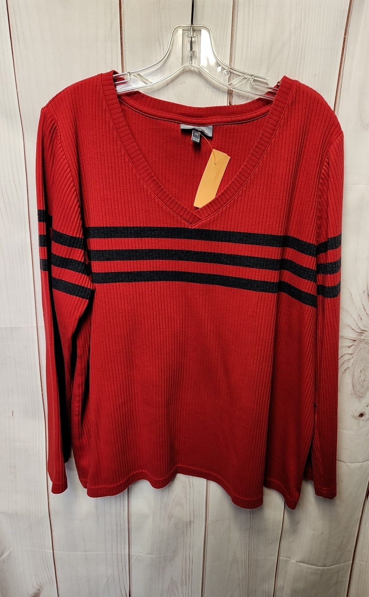 Essentials Women's Size 2X Red Sweater