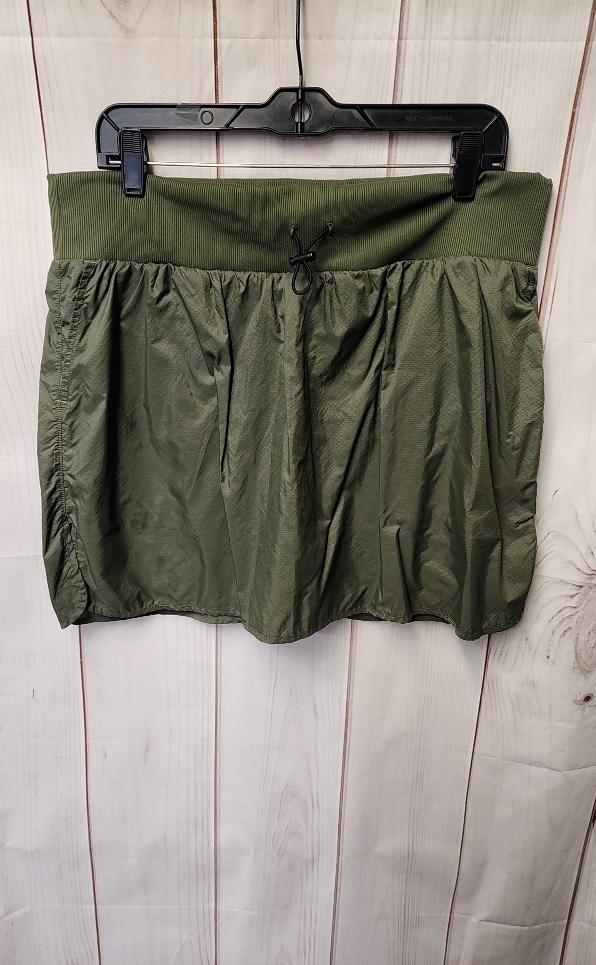 SincerelyJules Women's Size XL Green Skorts