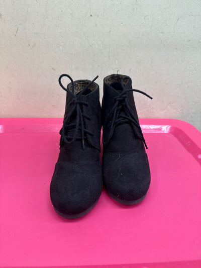 Marco Republic Women's Size 8-1/2 Black Pumps