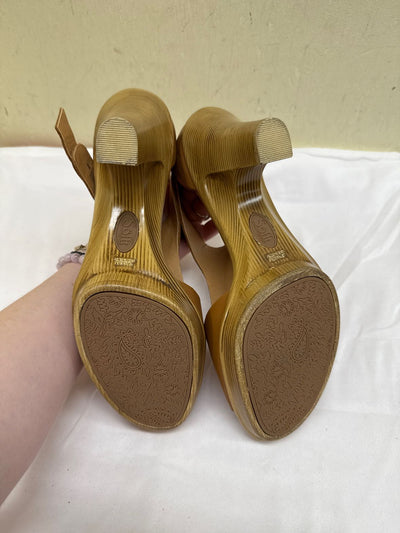 Sofft Women's Size 9 Brown Leather Sandals