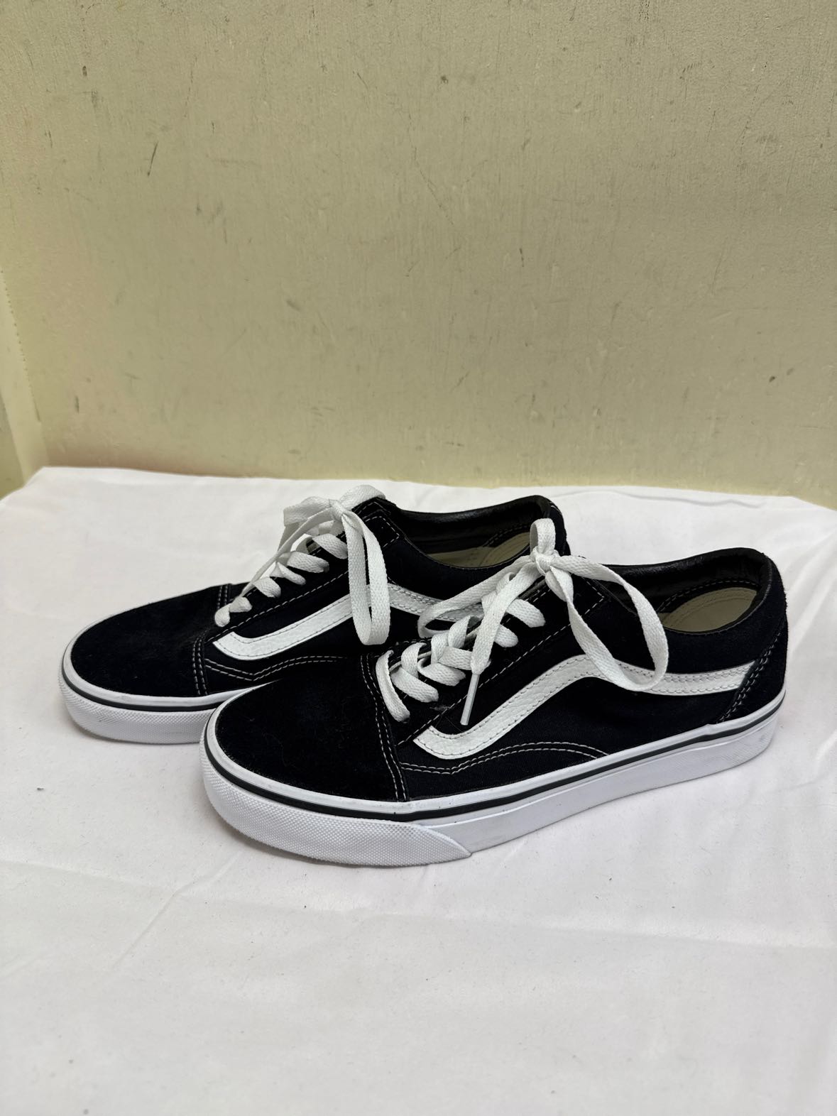 Vans Women's Size 7-1/2 Black Sneakers