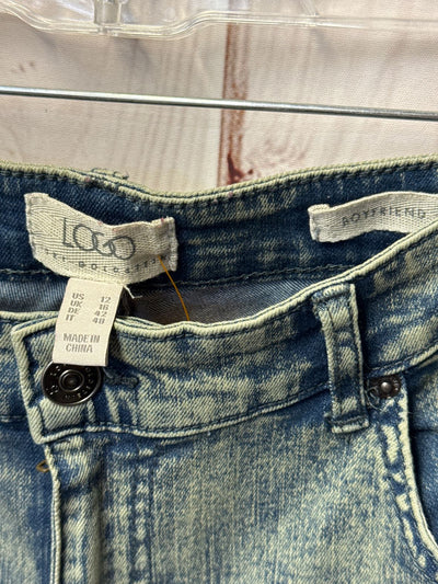 Logo Women's Size 31 (11-12) Blue Jeans Boyfriend