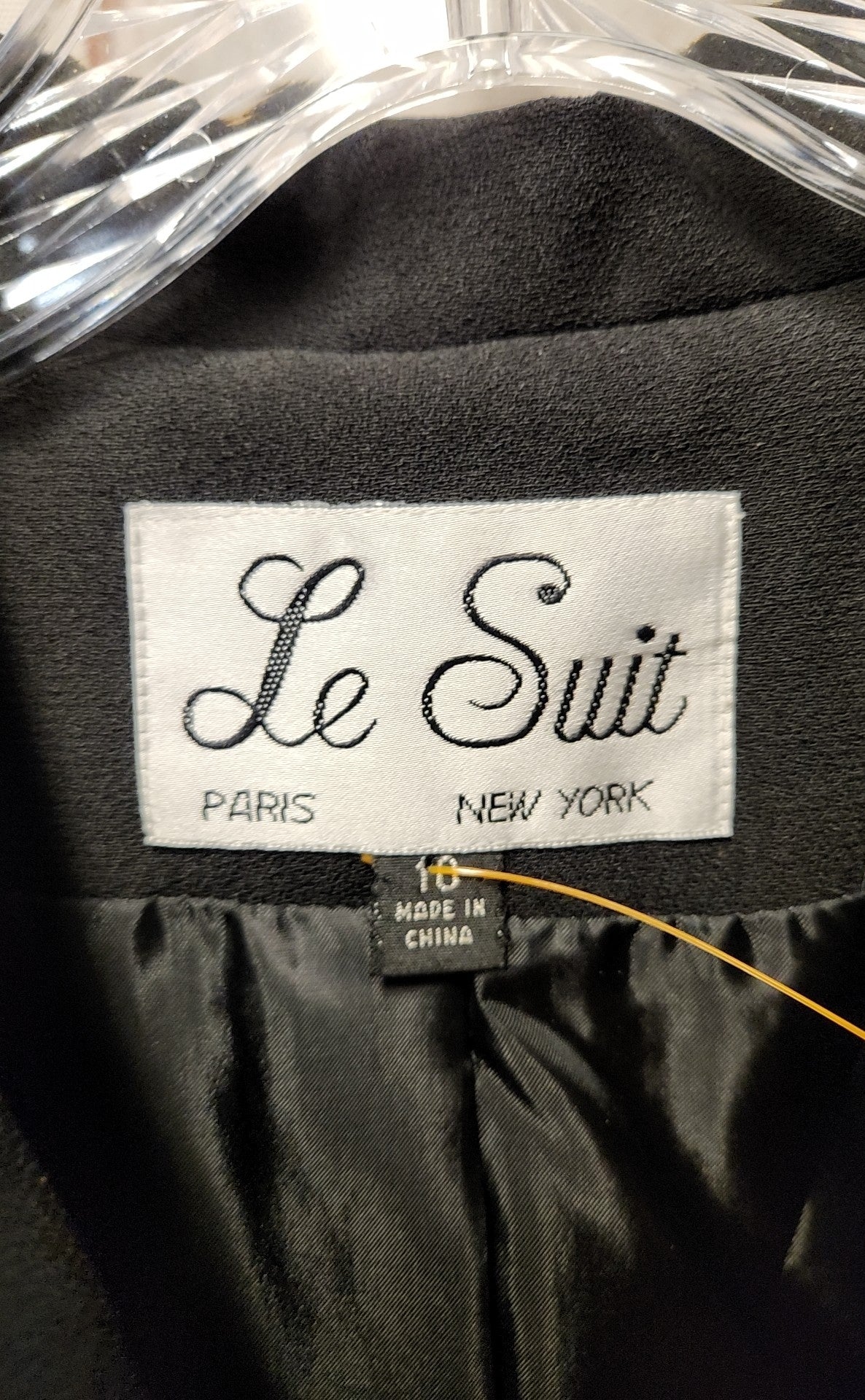 Le Suit Women's Size 10 Black Jacket