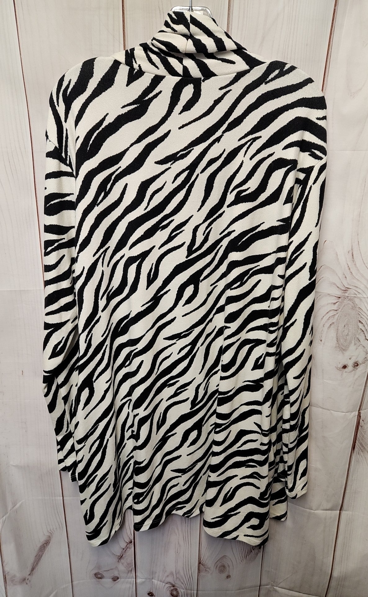 Mint Plus Pink Women's Size XL White & Black Animal Print Cardigan